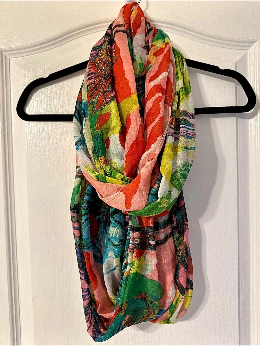 Multicolor Abstract Loop Scarf Like New - Picture 2 of 2